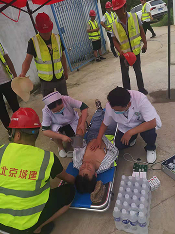 S366合六南通道建設工程03標項目部開展防暑降溫安全演練