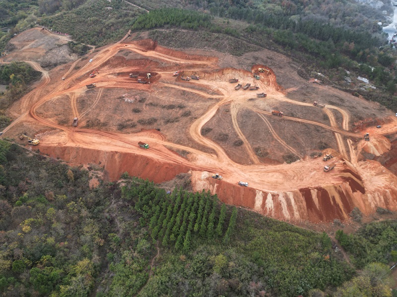 凝心聚力共奮進，攜手邁向新征程——S22天天高速營嶺隧道項目建設(shè)如火如荼